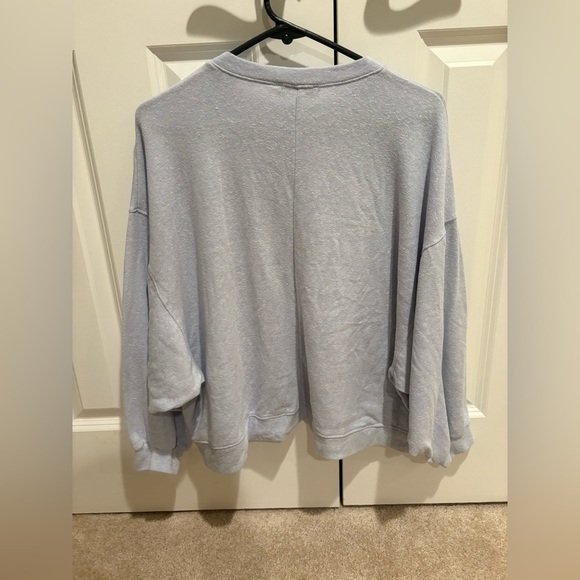 Cozy Light Blue Pullover Size Medium 🧵 - Picture 5 of 6